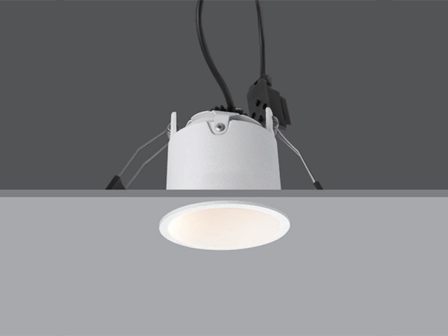 TE FS2780 7W Adjustable Tilt Angle Recessed LED Downlight TE FS2780 7W Adjustable Tilt Angle Recessed LED Downlight